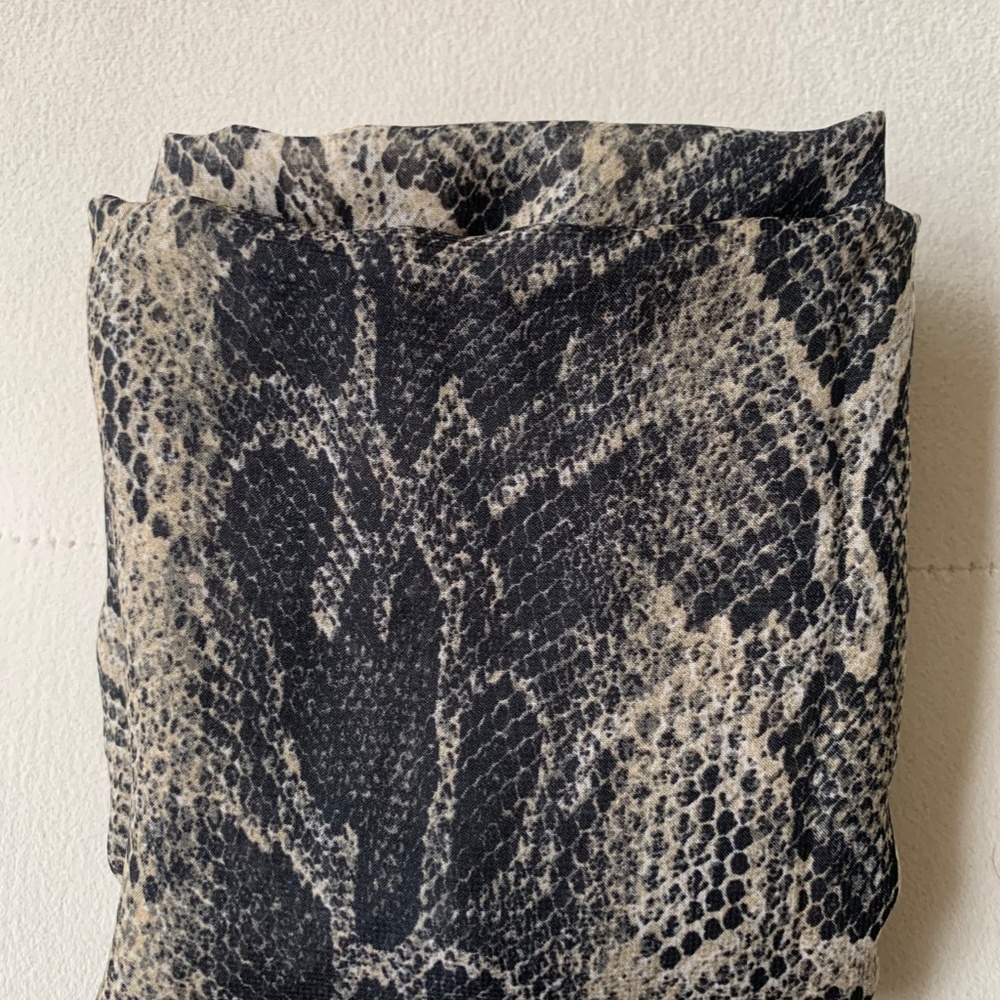 Scarf python print - Picture 3 of 3
